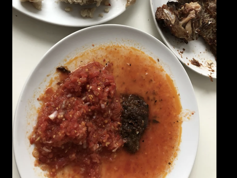Lomnava KenKey House - Afro restaurant in Holland