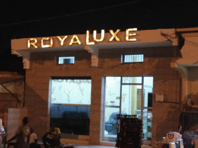 ROYALUXE SENEGAL - PHG4+JCH, Rue 1, Dakar, Senegal - BEST PAGNE SHOPS SENEGAL